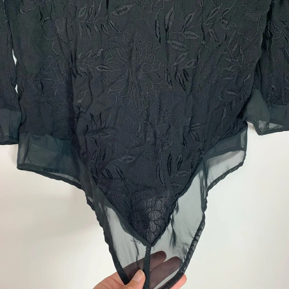 Womens Asymmetrical Hem Embroidered Blouse XS Witchycore Fairycore Whimsygoth - Picture 8 of 15